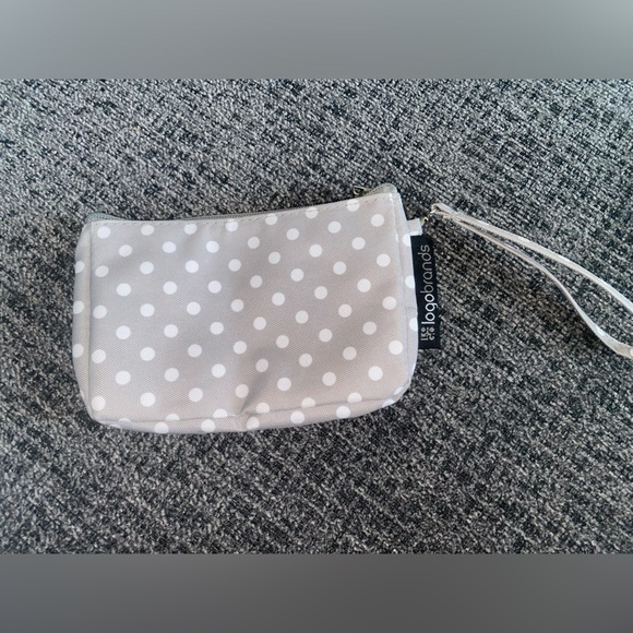 Logobrands Oregon Ducks Women’s Wristlet Handbag - Picture 4 of 10